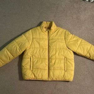 UNIVERSAL THREAD. Never worn, water resistant, mustard yellow puffer jacket. XXL
